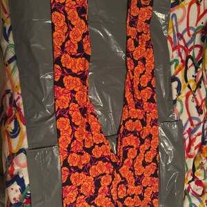 Lularoe OS Black Orange Pink Roses Floral‎ Leggings Tall and Curvy